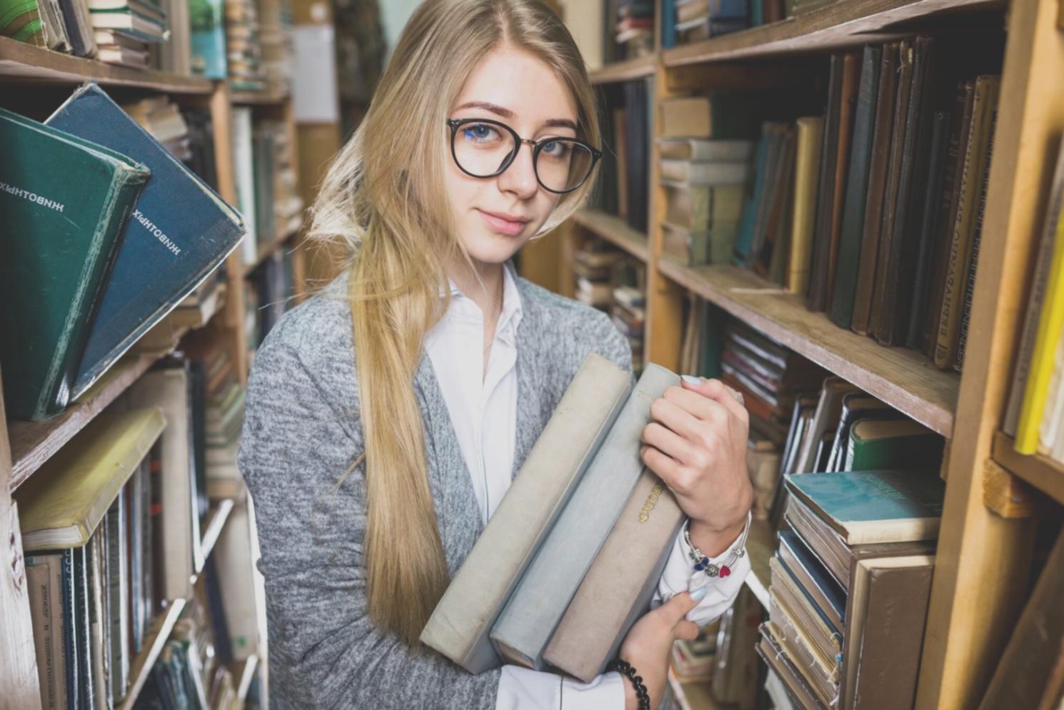 Session de formation en négociation financière avec participants actifs